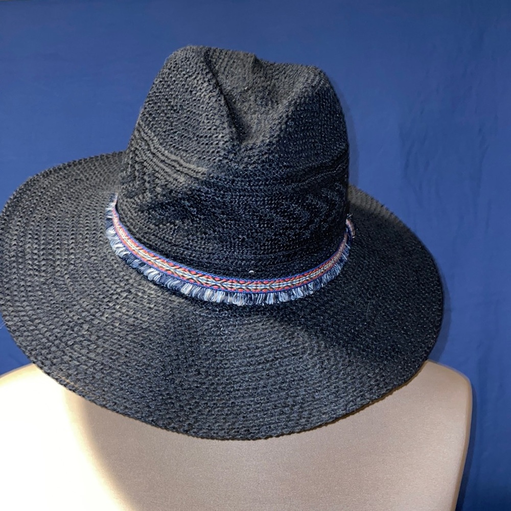 D&Y Woven hat with patterned hat band